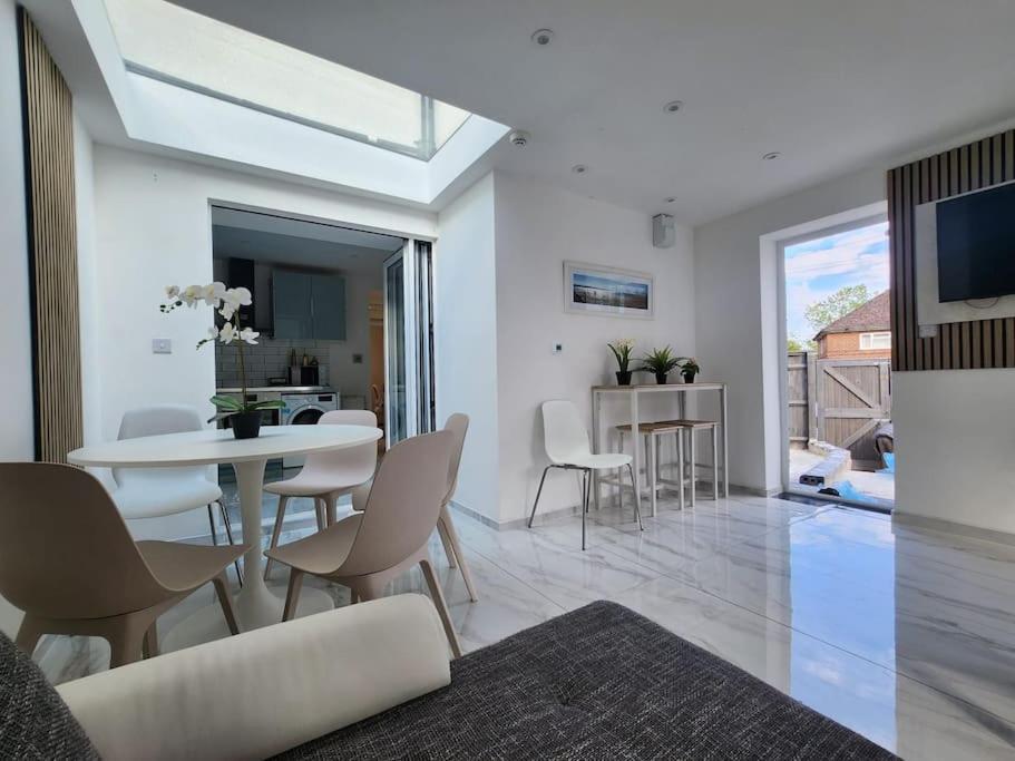 Spacious And Bright One Bedroom Apartment 옥스퍼드 외부 사진